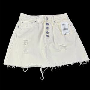 FREE PEOPLE NWT Worn White Short Ripped Button fly Jeans Skirt Size 25